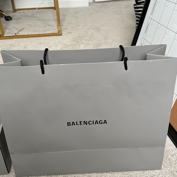 Balenciaga Track 2 Sneaker Size 8 Beautiful metallic Brown color w/ box & bags - Picture 5 of 10